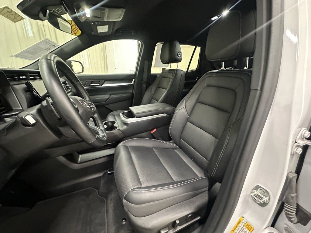Used 2026 GMC Terrain Elevation w/ Elevation Premium Package FWD image 23