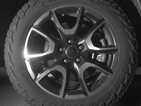Used 2025 Jeep Compass Trailhawk AWD/4WD image 13