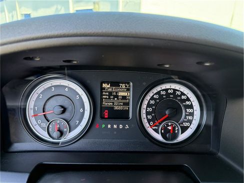 Used 2015 RAM 1500 Express AWD/4WD image 30
