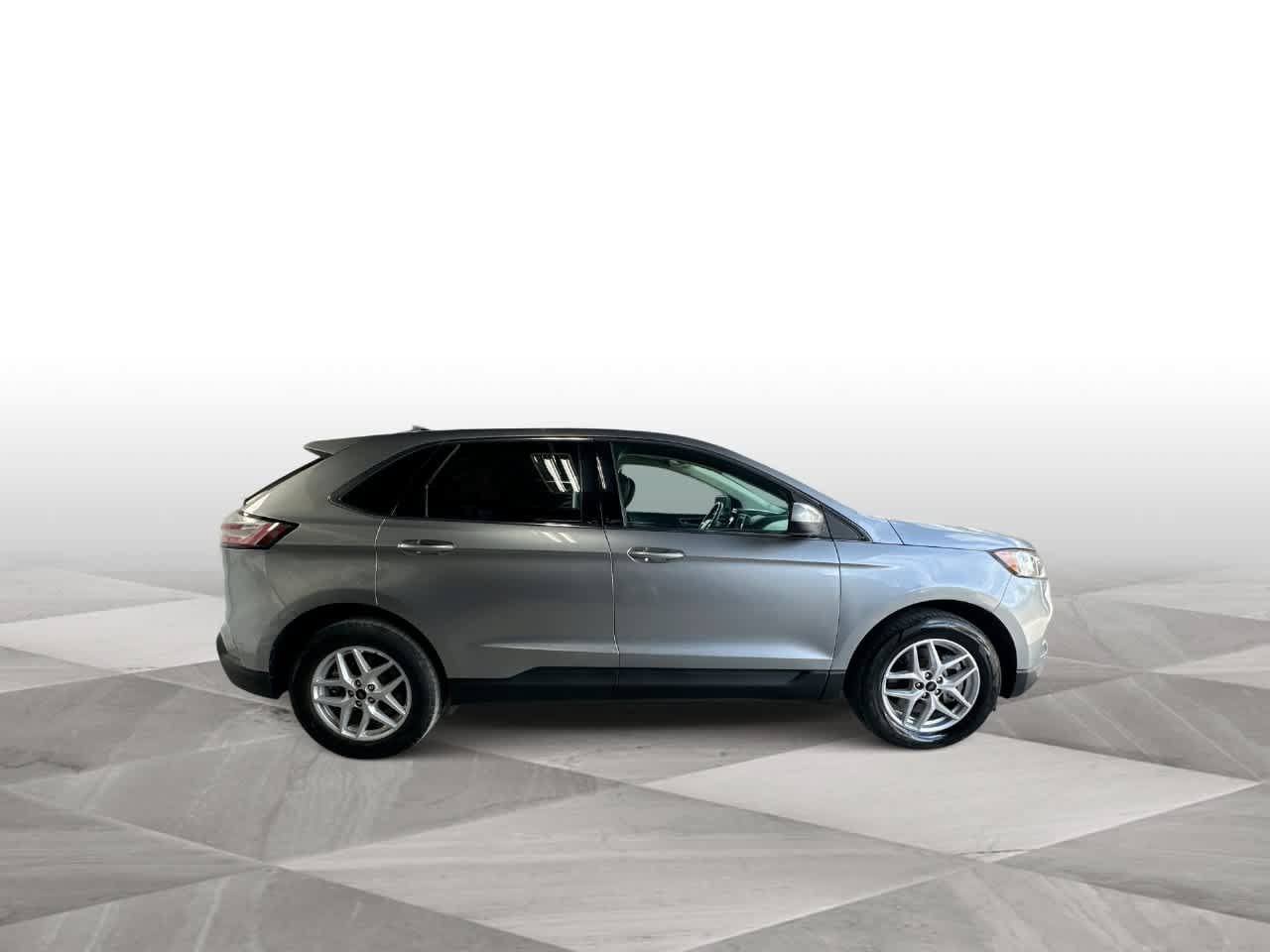 Used 2024 Ford Edge SEL AWD/4WD image 9