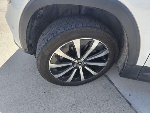 Used 2021 Mercedes-Benz GLB 250 image 9