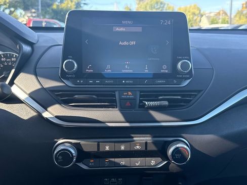 Used 2022 Nissan Altima 2.5 SV image 34