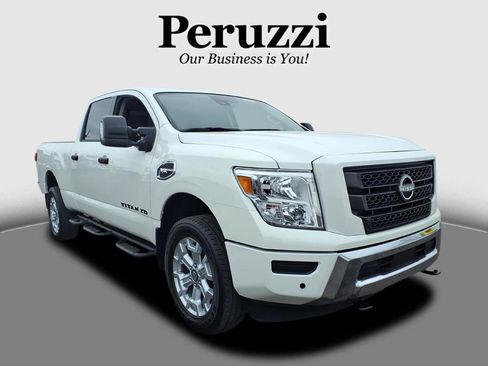 Certified 2024 Nissan Titan SV w/ SV Convenience Package image 1