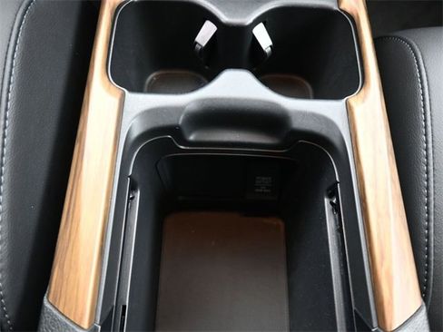 Used 2020 Honda CR-V Touring image 4