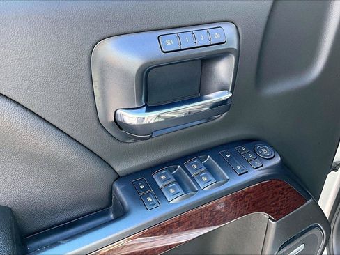 Used 2018 GMC Sierra 1500 SLT w/ SLT Premium Package AWD/4WD image 35