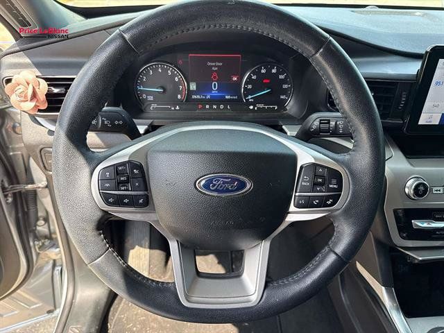 Used 2024 Ford Explorer XLT w/ Equipment Group 202A RWD image 20