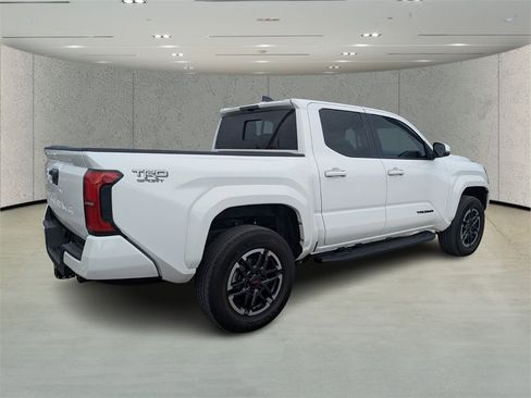 Used 2024 Toyota Tacoma TRD Sport image 3