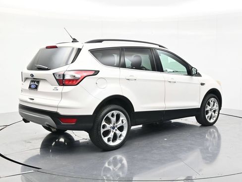Used 2018 Ford Escape SE w/ SE Sync 3 Package AWD/4WD image 5