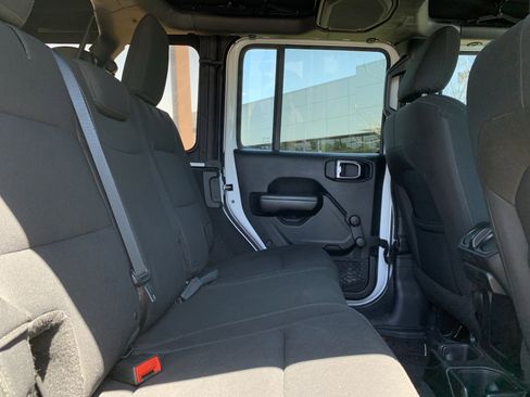 Used 2018 Jeep Wrangler Unlimited Sport AWD/4WD image 33