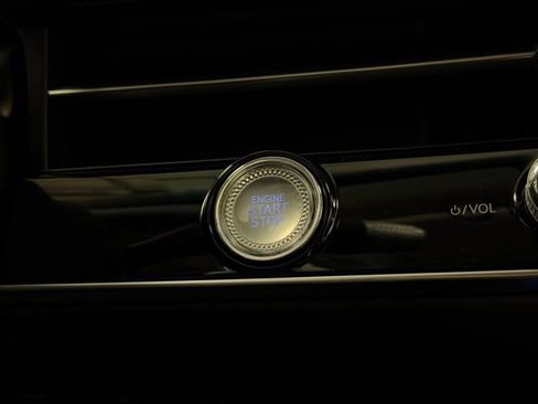 New 2026 Genesis GV70 2.5T Advanced AWD/4WD image 22
