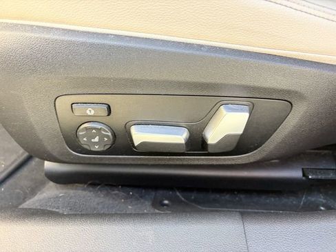 Used 2020 BMW 330i Sedan w/ Premium Package RWD image 5