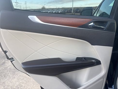 Used 2019 Lincoln MKC Select w/ Select Plus Package image 21