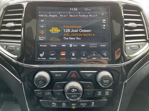 Used 2021 Jeep Grand Cherokee Overland AWD/4WD image 19