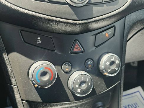 Used 2016 Chevrolet Trax LS FWD image 17