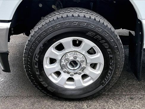 Used 2024 Ford F350 XLT w/ FX4 Off-Road Package image 9