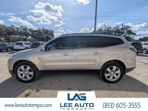 Used 2016 Chevrolet Traverse LT w/ Style and Technology Package FWD image 6