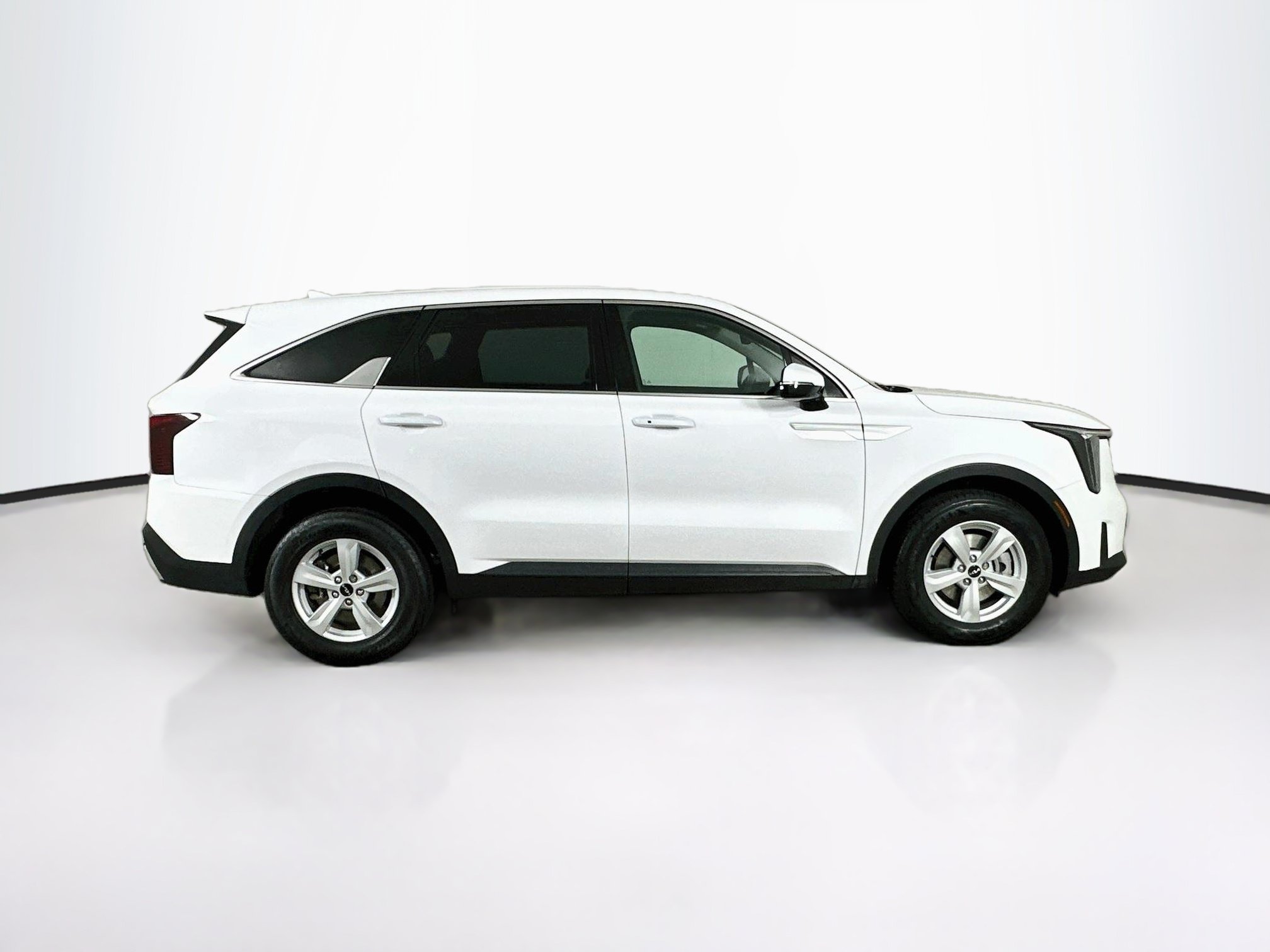 Used 2025 Kia Sorento LX FWD image 10