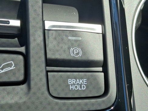 Certified 2025 Honda Pilot Elite image 26