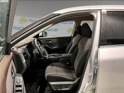 Used 2022 Nissan Rogue SV AWD/4WD image 11