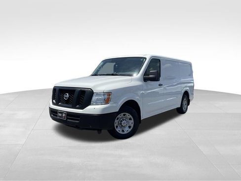 Used 2018 Nissan NV 2500 SV RWD image 1