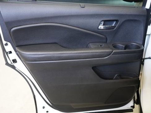 Used 2022 Honda Pilot Touring image 41