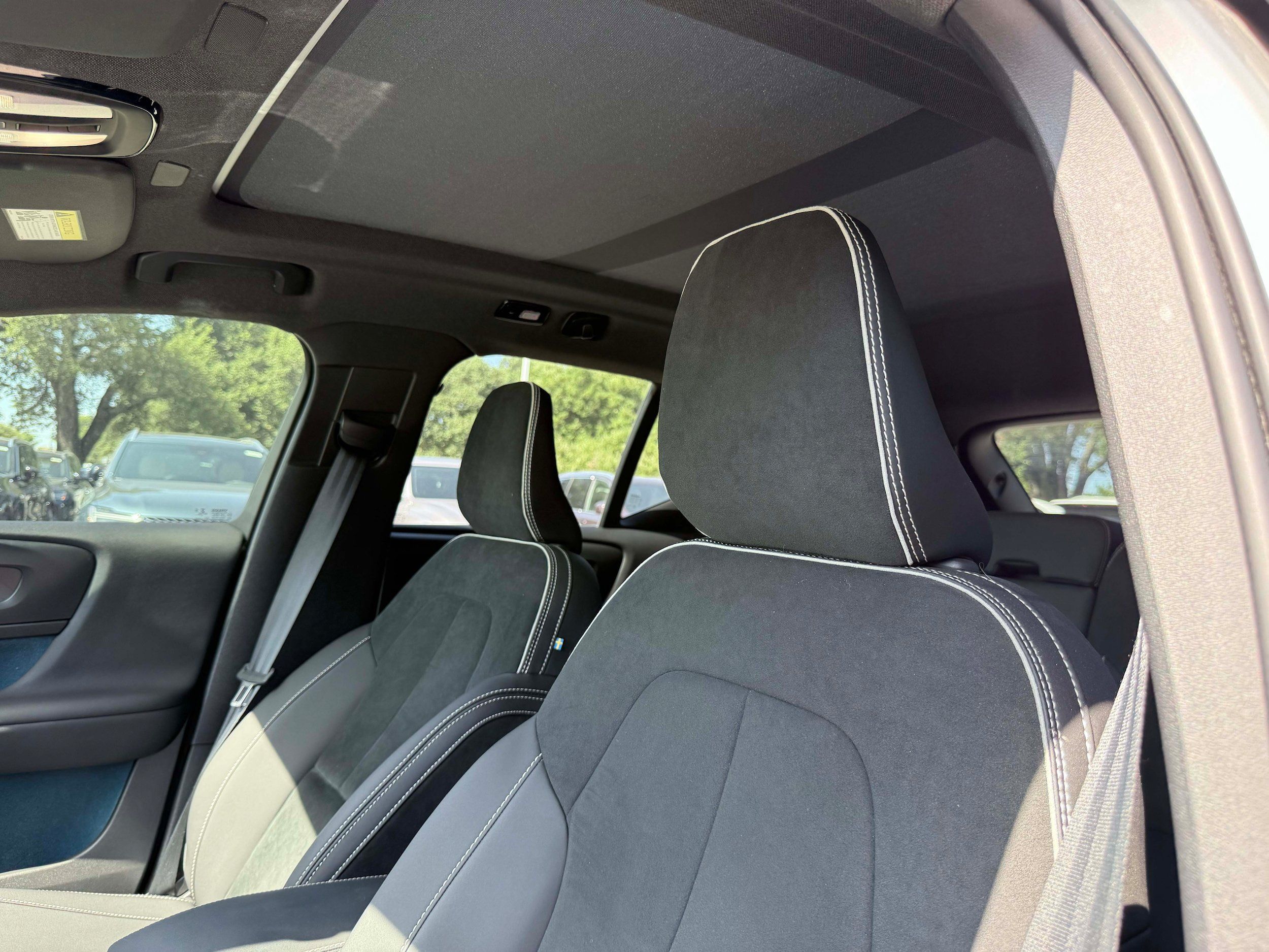 Certified 2023 Volvo XC40 Recharge Ultimate AWD/4WD image 12