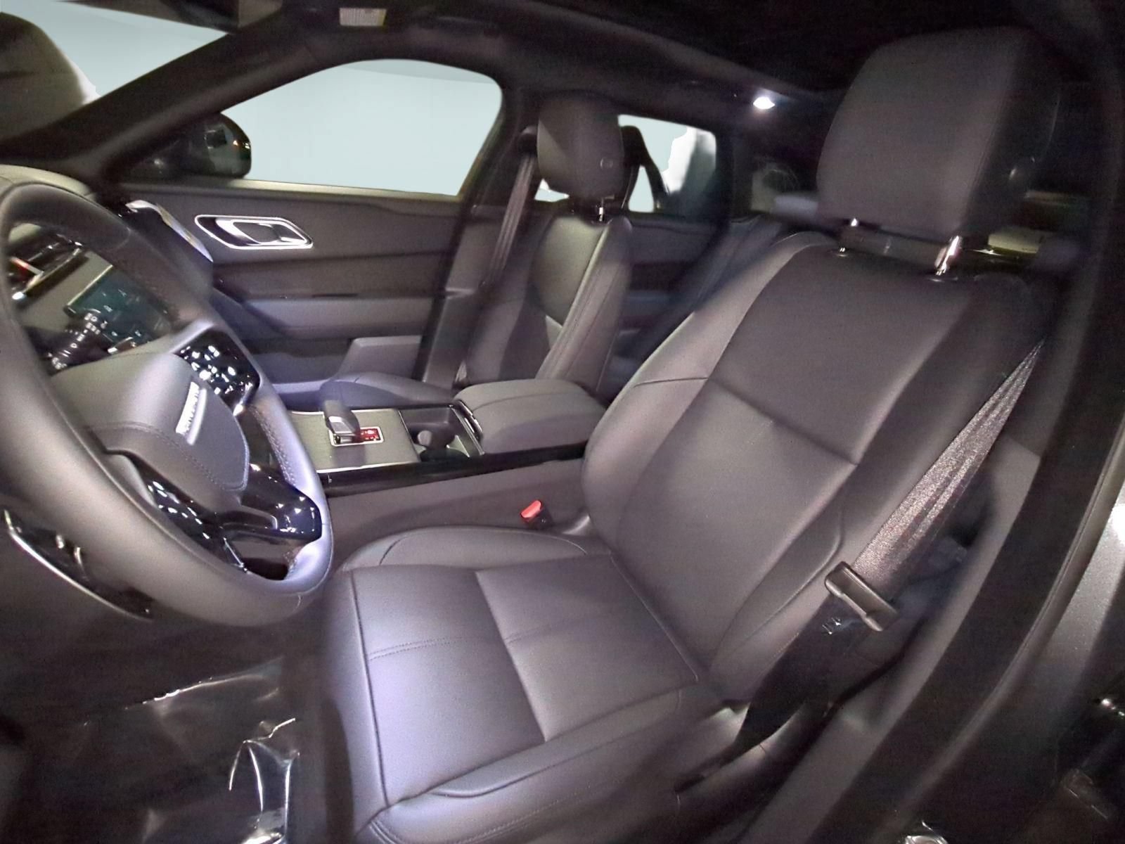 New 2026 Land Rover Range Rover Velar Dynamic SE AWD/4WD image 15
