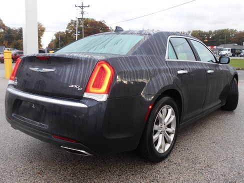 Used 2015 Chrysler 300 C w/ Light Group image 18