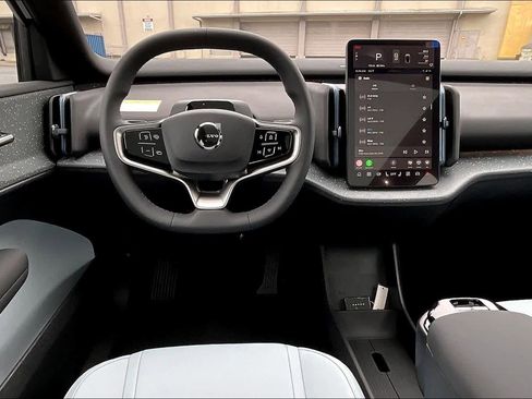 New 2025 Volvo EX30 Ultra w/ Protection Package Premier image 15