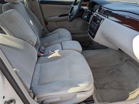 Used 2011 Chevrolet Impala LS FWD image 36