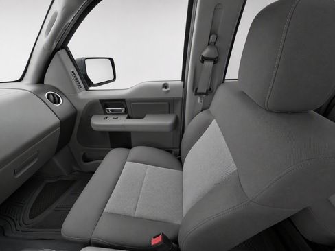 Used 2005 Ford F150 XLT RWD image 9