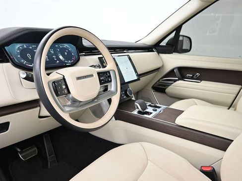 Used 2023 Land Rover Range Rover Long Wheelbase Autobiography AWD/4WD image 4