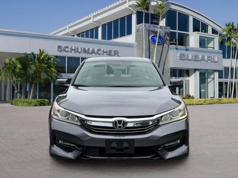 Used 2017 Honda Accord Hybrid Sedan image 2