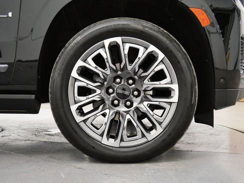 Used 2024 GMC Yukon Denali Ultimate image 37