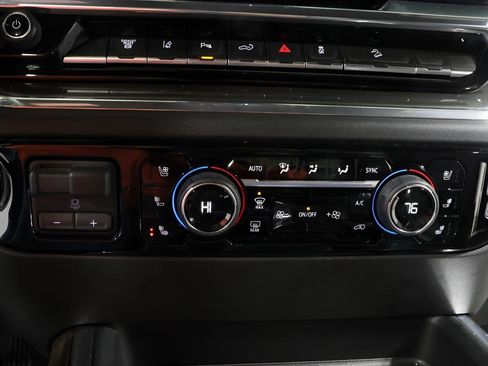 Used 2024 Chevrolet Silverado 2500 High Country w/ High Country Premium Package image 9