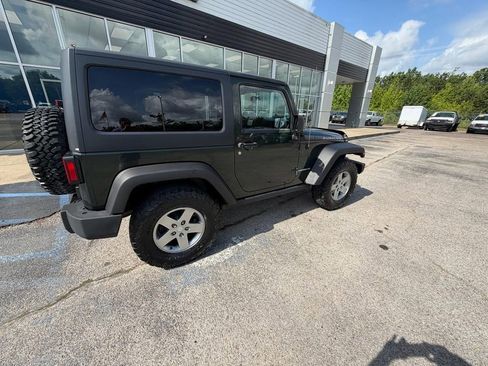 Used 2012 Jeep Wrangler Rubicon w/ Dual Top Group AWD/4WD image 4