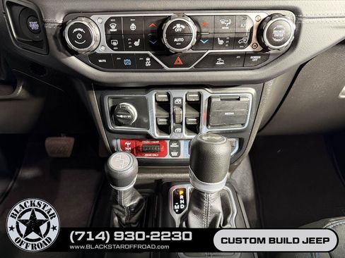 Used 2024 Jeep Wrangler Unlimited Rubicon 4xe w/ Capability Package AWD/4WD image 21