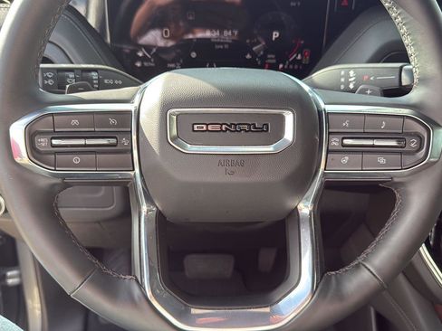 Used 2025 GMC Yukon XL Denali AWD/4WD image 23