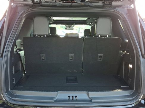 Certified 2023 Ford Expedition Platinum image 30