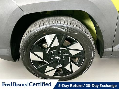 Certified 2025 Hyundai Kona SEL image 31