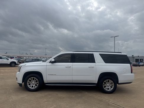 Used 2019 GMC Yukon XL SLT image 11