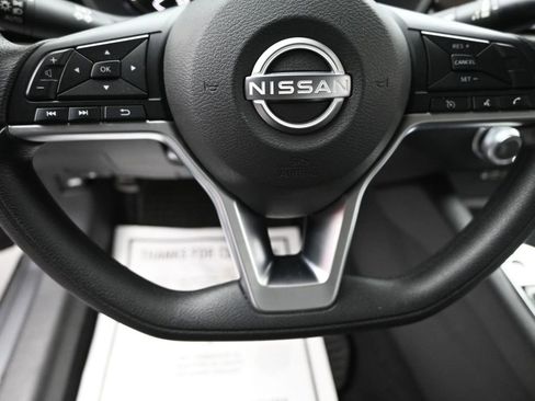 Used 2024 Nissan Altima 2.5 SV image 15