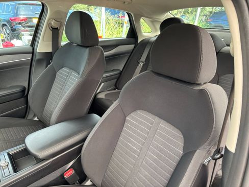 Used 2025 Kia K5 LXS FWD image 36