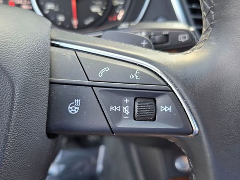 Used 2023 Audi Q5 2.0T Premium w/ Convenience Package image 24