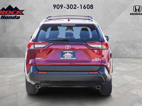 Used 2021 Toyota RAV4 XLE image 5