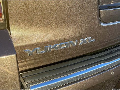 Used 2017 GMC Yukon XL Denali w/ Open Road Package image 29