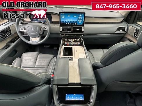 Used 2022 Lincoln Navigator L Black Label image 18