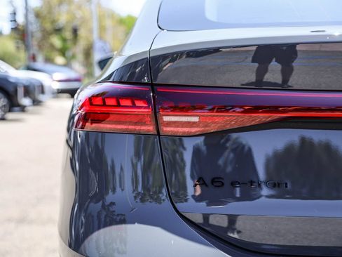 New 2027 Audi A6 e-tron Premium Plus AWD/4WD image 7