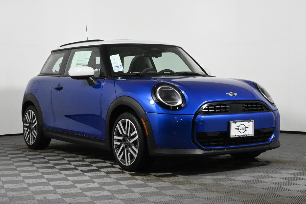 Certified 2025 MINI Cooper 2-Door Hardtop FWD image 9
