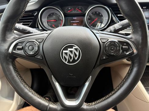 Used 2018 Buick Regal Preferred w/ Driver Confidence Package #1 FWD image 16